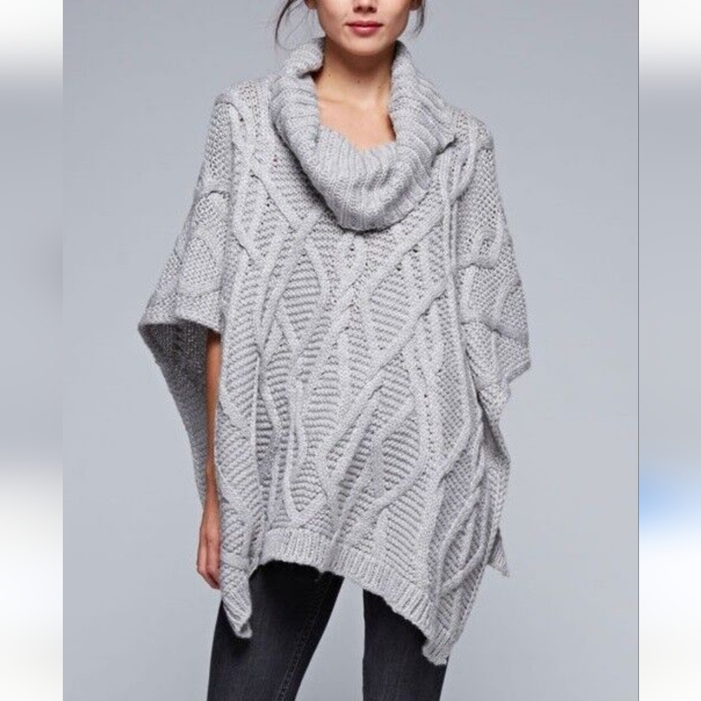 Lovestich cable knit grey poncho size one size